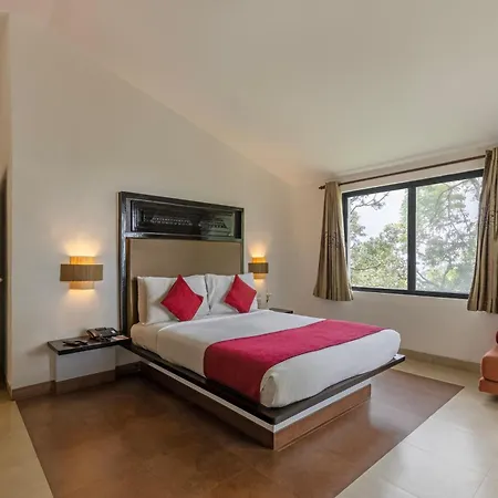 Sterling Munnar Hotel Exterior photo