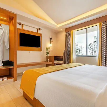 Sterling Munnar Hotel Exterior photo